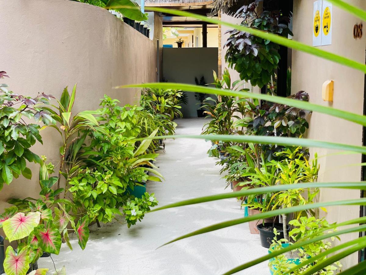 Siesta Beach Hotel Maafushi Bagian luar foto