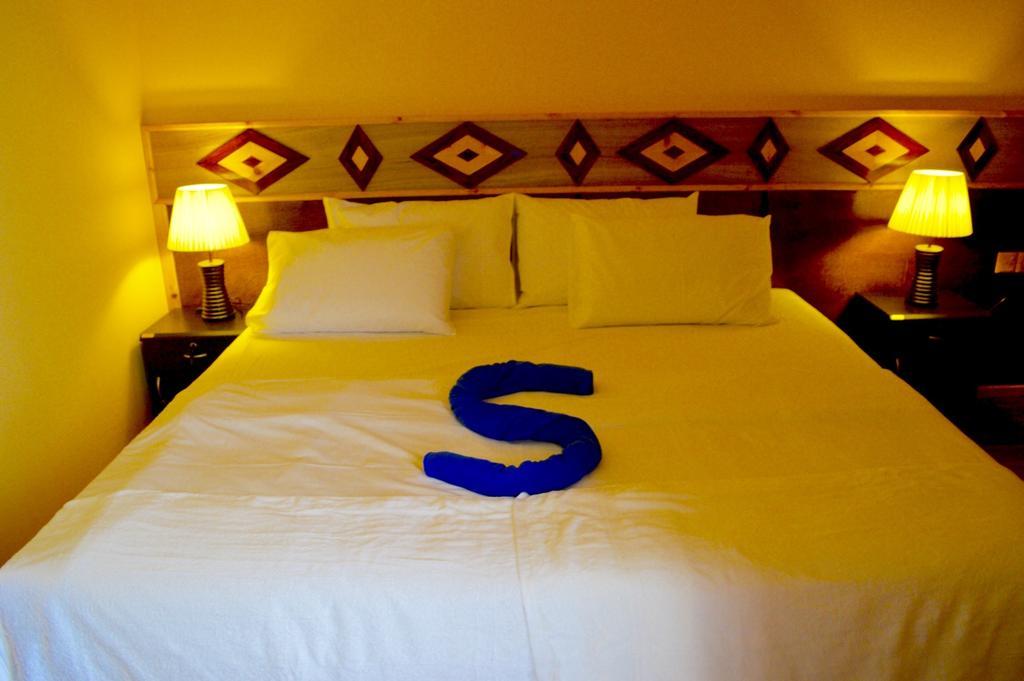 Siesta Beach Hotel Maafushi Bagian luar foto