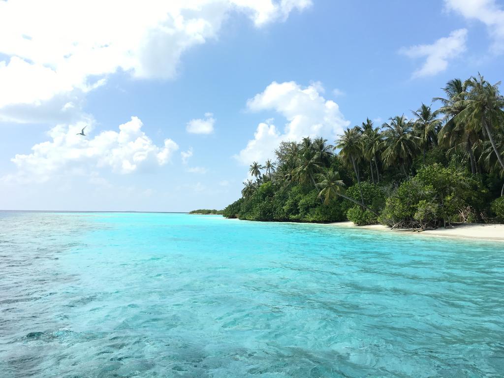 Siesta Beach Hotel Maafushi Bagian luar foto